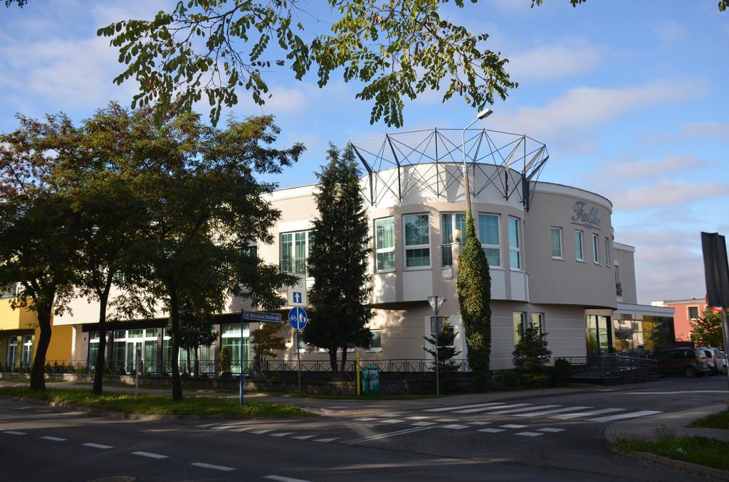 Hotel Falko Rumia Exterior foto